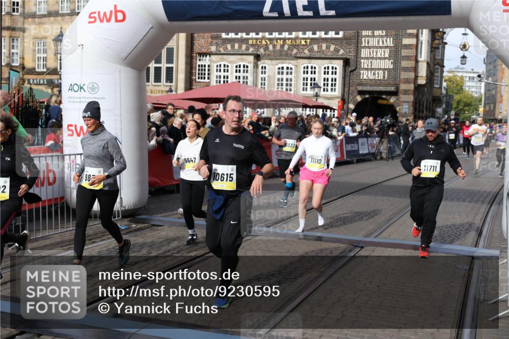 05.10.2025 - 20. swb-Marathon Bremen Yannick Fuchs http://msf.ph/oto/9230595 05.10.2025 11:02:39 Ziel 9468, 9647, 9707, 9802, 9839, 10033, 10595, 10598, 10615, 11110, 11160, 11537, 11538, 11711 meine-sportfotos.de