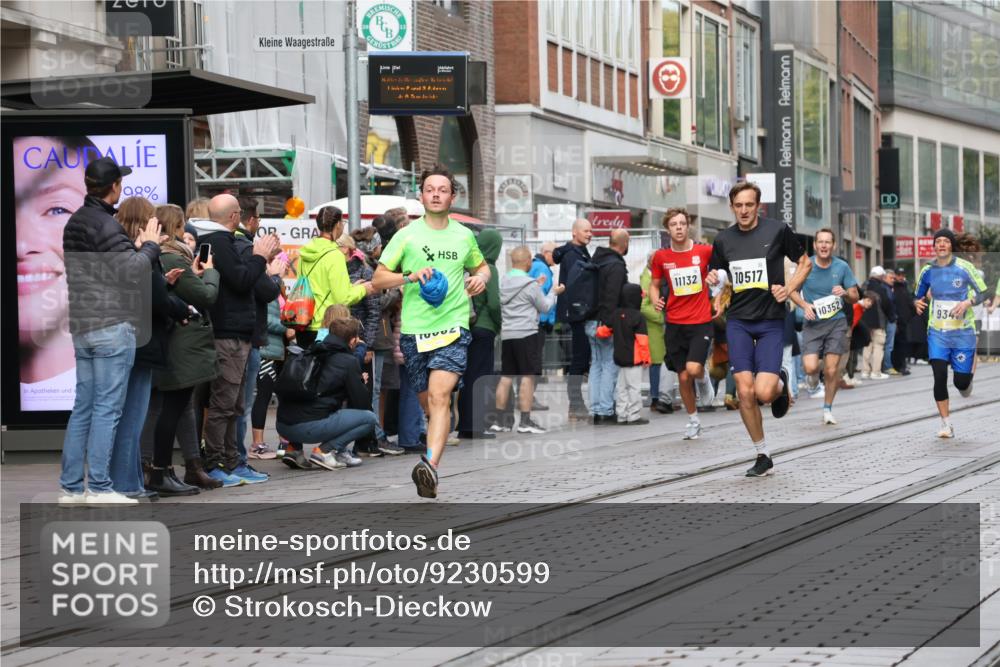 05.10.2025 - 20. swb-Marathon Bremen Strokosch-Dieckow http://msf.ph/oto/9230599 05.10.2025 10:38:29 Ziel 9341, 10352, 10409, 10517, 10862, 10967, 11132, 9341, 10352, 10409, 10517, 10862, 10967, 11132 meine-sportfotos.de