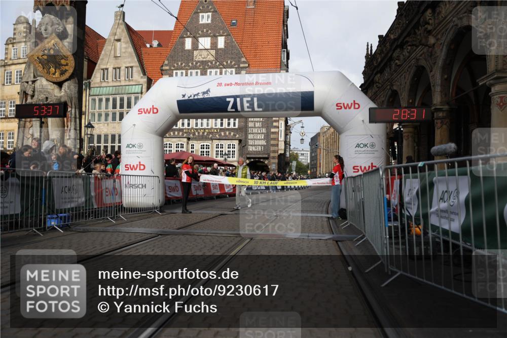 05.10.2025 - 20. swb-Marathon Bremen Yannick Fuchs http://msf.ph/oto/9230617 05.10.2025 10:24:26 Ziel  meine-sportfotos.de