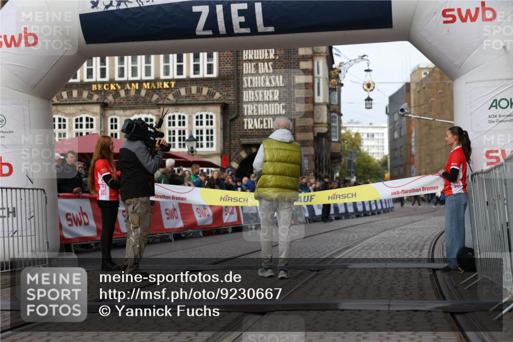 05.10.2025 - 20. swb-Marathon Bremen Yannick Fuchs http://msf.ph/oto/9230667 05.10.2025 10:25:13 Ziel  meine-sportfotos.de