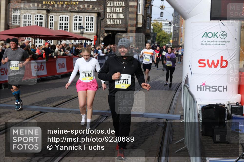 05.10.2025 - 20. swb-Marathon Bremen Yannick Fuchs http://msf.ph/oto/9230689 05.10.2025 11:02:40 Ziel 9468, 9647, 9707, 9802, 9839, 10033, 10595, 10598, 10615, 11110, 11160, 11537, 11538, 11711 meine-sportfotos.de