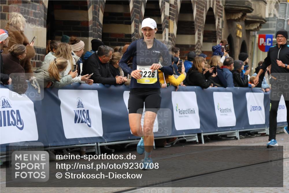 05.10.2025 - 20. swb-Marathon Bremen Strokosch-Dieckow http://msf.ph/oto/9230708 05.10.2025 10:52:08 Ziel 9196, 9226, 9852, 9939, 10038, 10240, 10438, 10668, 10727, 10900, 10942, 10977, 11641 meine-sportfotos.de