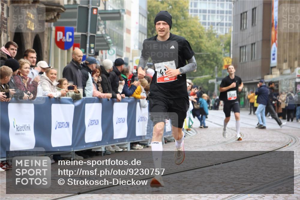 05.10.2025 - 20. swb-Marathon Bremen Strokosch-Dieckow http://msf.ph/oto/9230757 05.10.2025 12:29:39 Ziel 410 meine-sportfotos.de