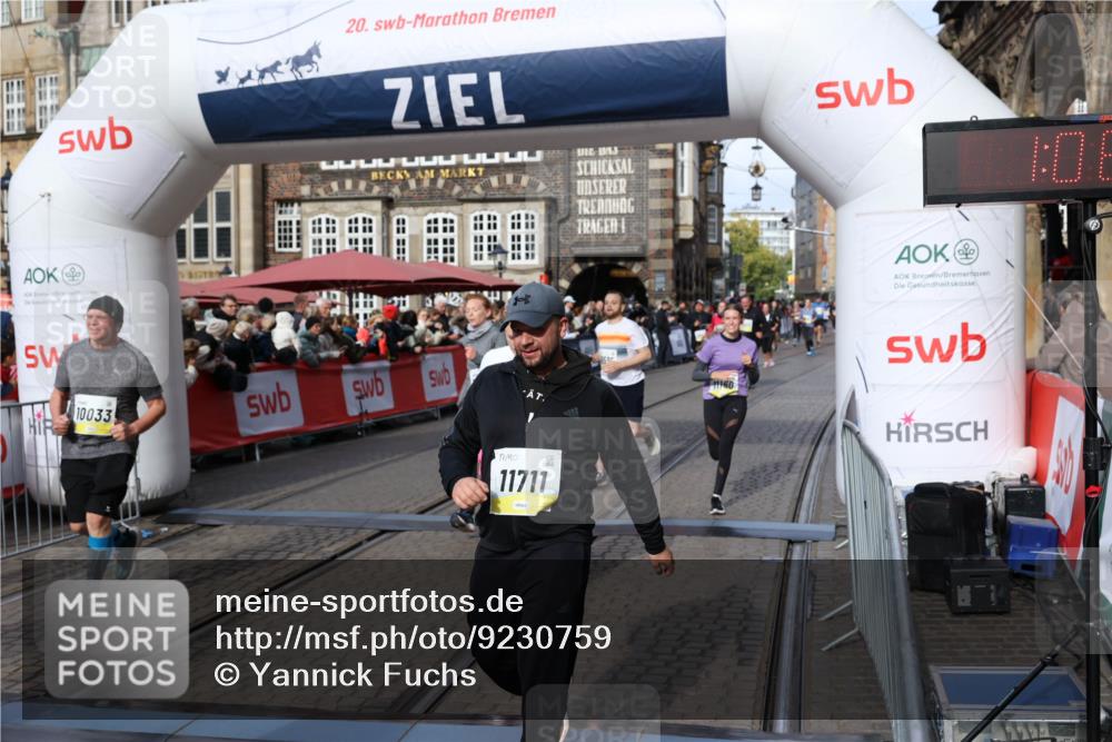 05.10.2025 - 20. swb-Marathon Bremen Yannick Fuchs http://msf.ph/oto/9230759 05.10.2025 11:02:41 Ziel 9468, 9647, 9707, 9802, 9839, 10033, 10595, 10598, 10615, 11110, 11160, 11537, 11538, 11711 meine-sportfotos.de