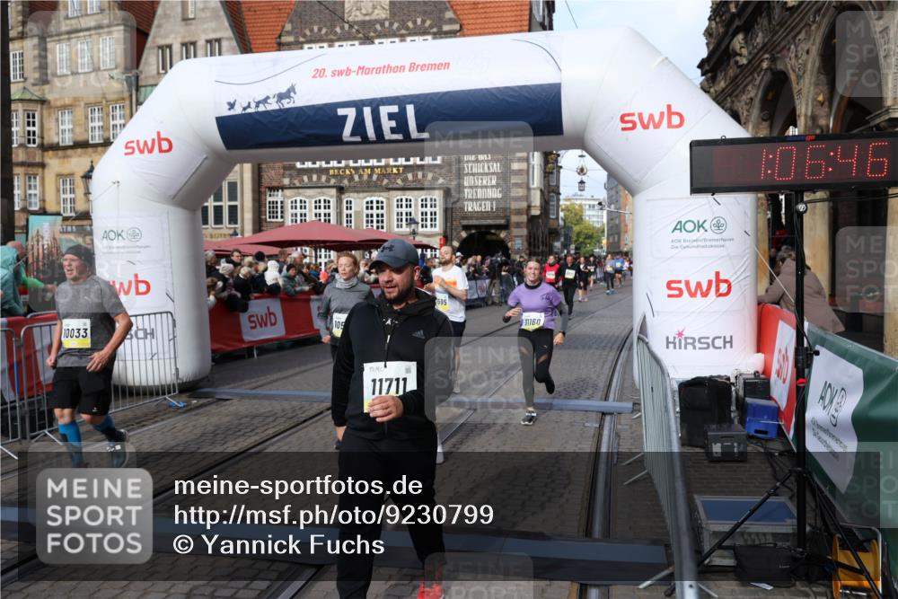 05.10.2025 - 20. swb-Marathon Bremen Yannick Fuchs http://msf.ph/oto/9230799 05.10.2025 11:02:42 Ziel 9468, 9647, 9707, 9802, 9839, 10033, 10595, 10598, 10615, 10825, 11110, 11160, 11537, 11538, 11711 meine-sportfotos.de