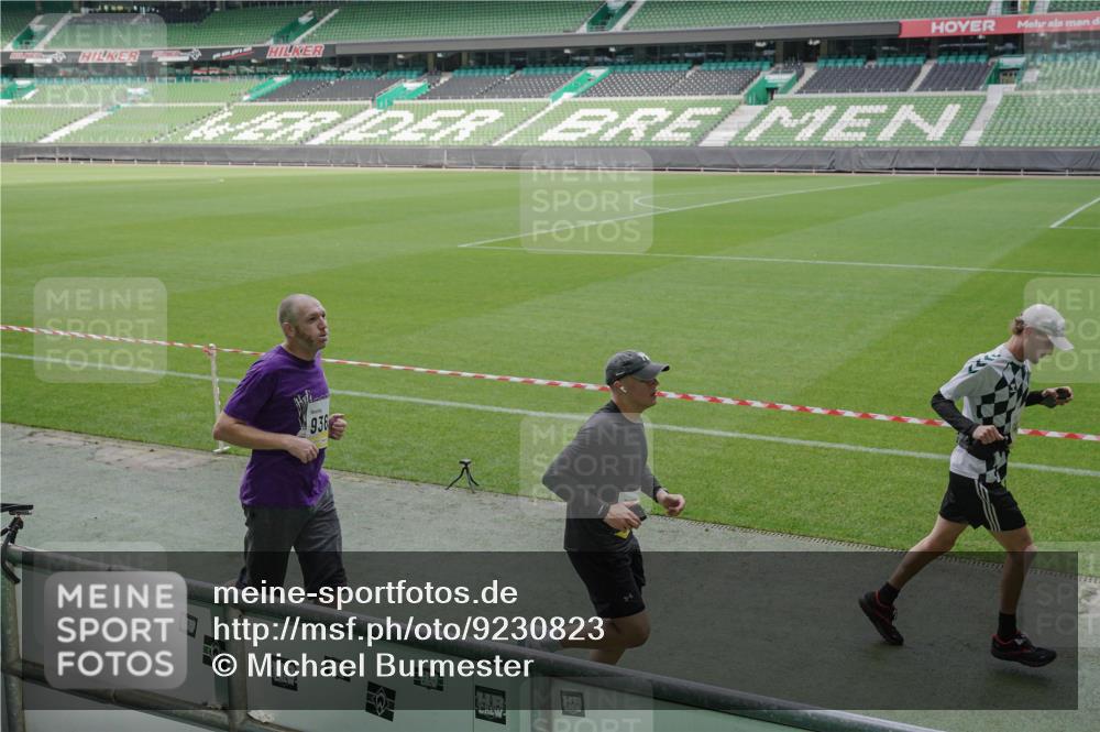 05.10.2025 - 20. swb-Marathon Bremen Michael Burmester http://msf.ph/oto/9230823 05.10.2025 10:29:48 Laufen im Stadion 7202, 8787, 8866, 9014, 9199, 9218, 9233, 9255, 9261, 9369, 9385, 9428, 9435, 9437, 9452, 9485, 9555, 9556, 9578, 9579, 9583, 9630, 9658, 9674, 9689, 9693, 9696, 9704, 9729, 9740, 9761, 9803, 9832, 9889, 9924, 9929, 9958, 9969, 9975, 9986, 10073, 10089, 10118, 10170, 10246, 10376, 10400, 10432, 10534, 10548, 10601, 10673, 10685, 10715, 10723, 10726, 10733, 10781, 10868, 10877, 10923, 10929, 10932, 10951, 10968, 11005, 11022, 11091, 11177, 11187, 11208, 11288, 11298 meine-sportfotos.de