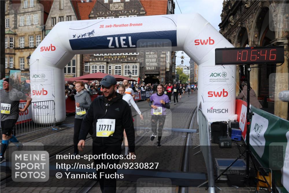 05.10.2025 - 20. swb-Marathon Bremen Yannick Fuchs http://msf.ph/oto/9230827 05.10.2025 11:02:42 Ziel 9468, 9647, 9707, 9802, 9839, 10033, 10595, 10598, 10615, 10825, 11110, 11160, 11537, 11538, 11711 meine-sportfotos.de