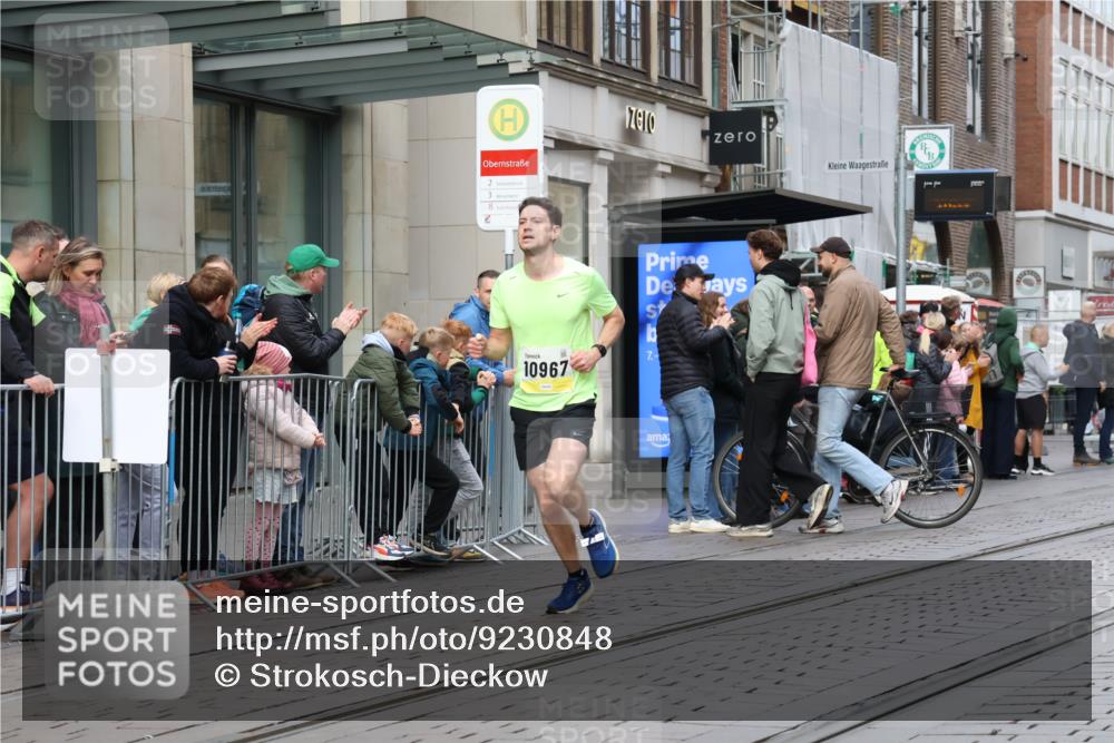 05.10.2025 - 20. swb-Marathon Bremen Strokosch-Dieckow http://msf.ph/oto/9230848 05.10.2025 10:38:41 Ziel 9403, 10352, 10847, 10967, 11594, 9403, 10352, 10847, 10967, 11594 meine-sportfotos.de