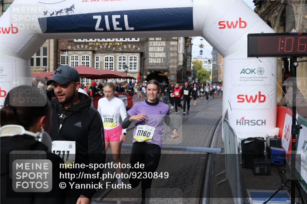 05.10.2025 - 20. swb-Marathon Bremen Yannick Fuchs http://msf.ph/oto/9230849 05.10.2025 11:02:42 Ziel 9468, 9647, 9707, 9802, 9839, 10033, 10595, 10598, 10615, 10825, 11110, 11160, 11537, 11538, 11711 meine-sportfotos.de