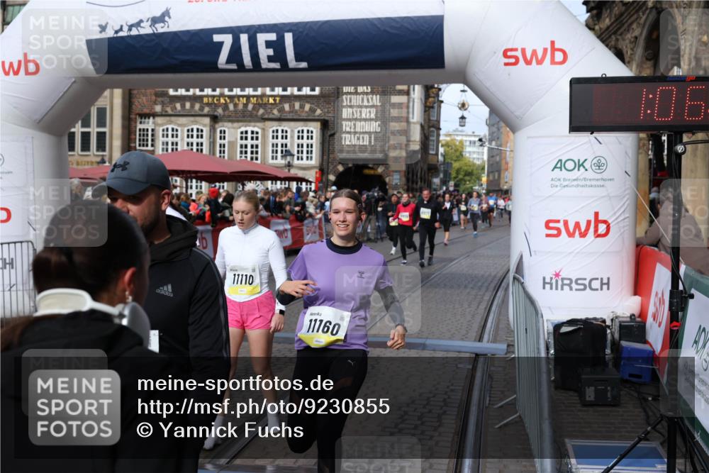 05.10.2025 - 20. swb-Marathon Bremen Yannick Fuchs http://msf.ph/oto/9230855 05.10.2025 11:02:43 Ziel 9468, 9647, 9802, 9839, 10033, 10595, 10598, 10615, 10825, 10826, 11110, 11160, 11537, 11538, 11711 meine-sportfotos.de