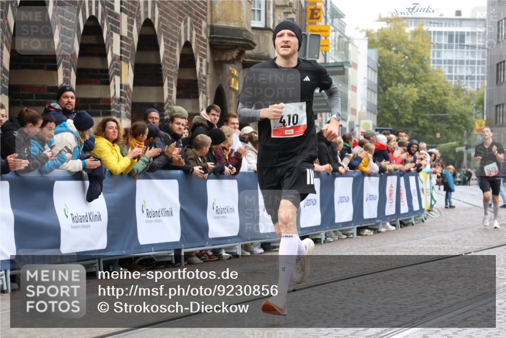 05.10.2025 - 20. swb-Marathon Bremen Strokosch-Dieckow http://msf.ph/oto/9230856 05.10.2025 12:29:40 Ziel 410 meine-sportfotos.de