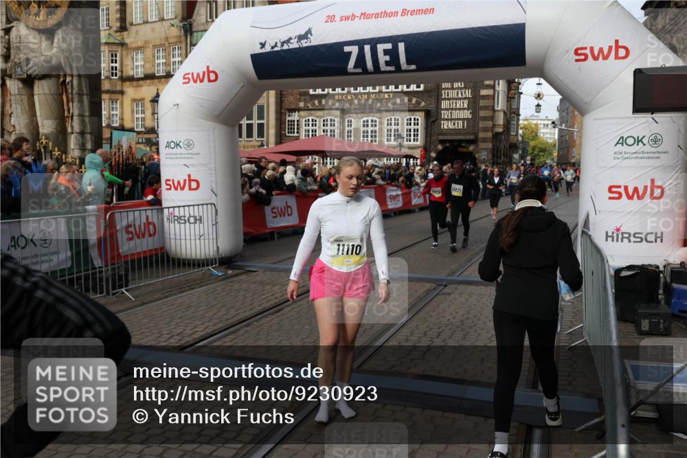 05.10.2025 - 20. swb-Marathon Bremen Yannick Fuchs http://msf.ph/oto/9230923 05.10.2025 11:02:45 Ziel 9468, 9647, 9841, 10033, 10510, 10595, 10598, 10825, 10826, 11110, 11160, 11711 meine-sportfotos.de