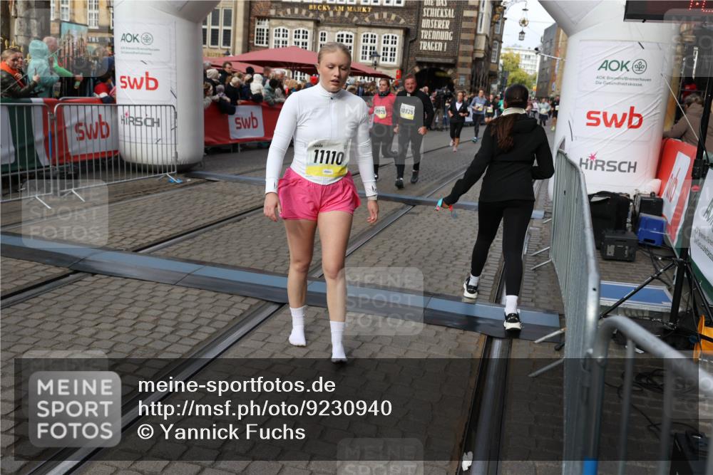 05.10.2025 - 20. swb-Marathon Bremen Yannick Fuchs http://msf.ph/oto/9230940 05.10.2025 11:02:45 Ziel 9468, 9647, 9841, 10033, 10510, 10595, 10598, 10825, 10826, 11110, 11160, 11711 meine-sportfotos.de