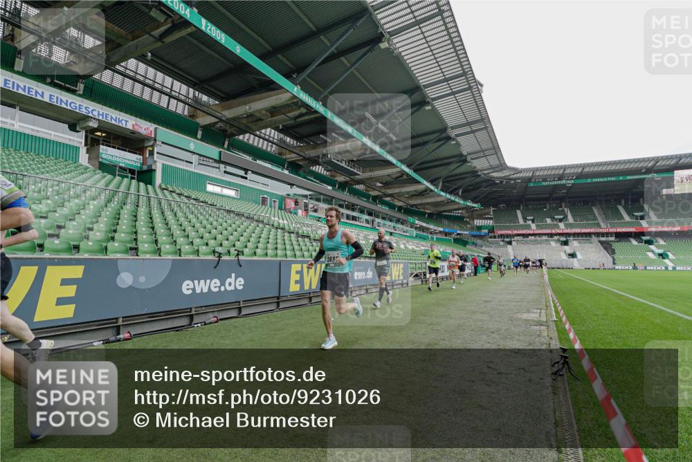 05.10.2025 - 20. swb-Marathon Bremen Michael Burmester http://msf.ph/oto/9231026 05.10.2025 12:49:45 Laufen im Stadion 150, 187, 217, 270, 287, 424, 511, 845, 1257, 1388, 1535, 1609, 1654, 1727, 1876, 1904, 2044, 2356, 2594, 2988, 2990, 3124, 3353, 3544, 3738, 3885, 3960, 4006, 4385, 4438, 4870, 5118, 5894, 6214, 6431, 6619, 6805, 6877, 7647, 7987, 8216, 8401, 8536, 8873, 9118, 1195, 1625, 1654, 2119, 5599, 6171, 6463, 7904, 8507, 8630, 9114 meine-sportfotos.de