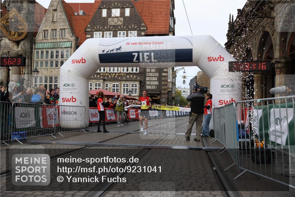 05.10.2025 - 20. swb-Marathon Bremen Yannick Fuchs http://msf.ph/oto/9231041 05.10.2025 10:27:12 Ziel 35 meine-sportfotos.de