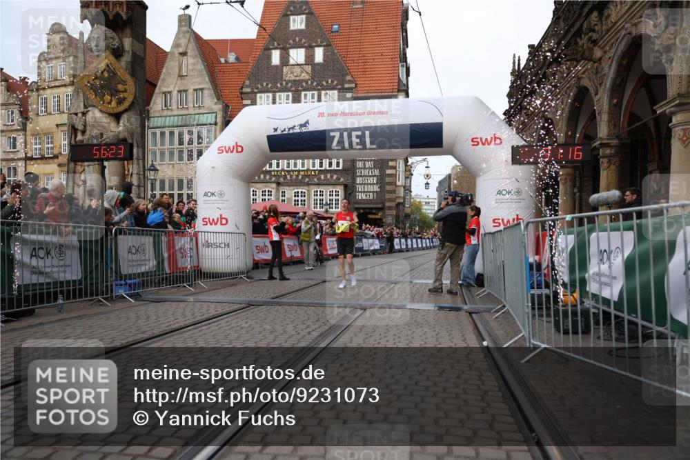 05.10.2025 - 20. swb-Marathon Bremen Yannick Fuchs http://msf.ph/oto/9231073 05.10.2025 10:27:12 Ziel 35 meine-sportfotos.de
