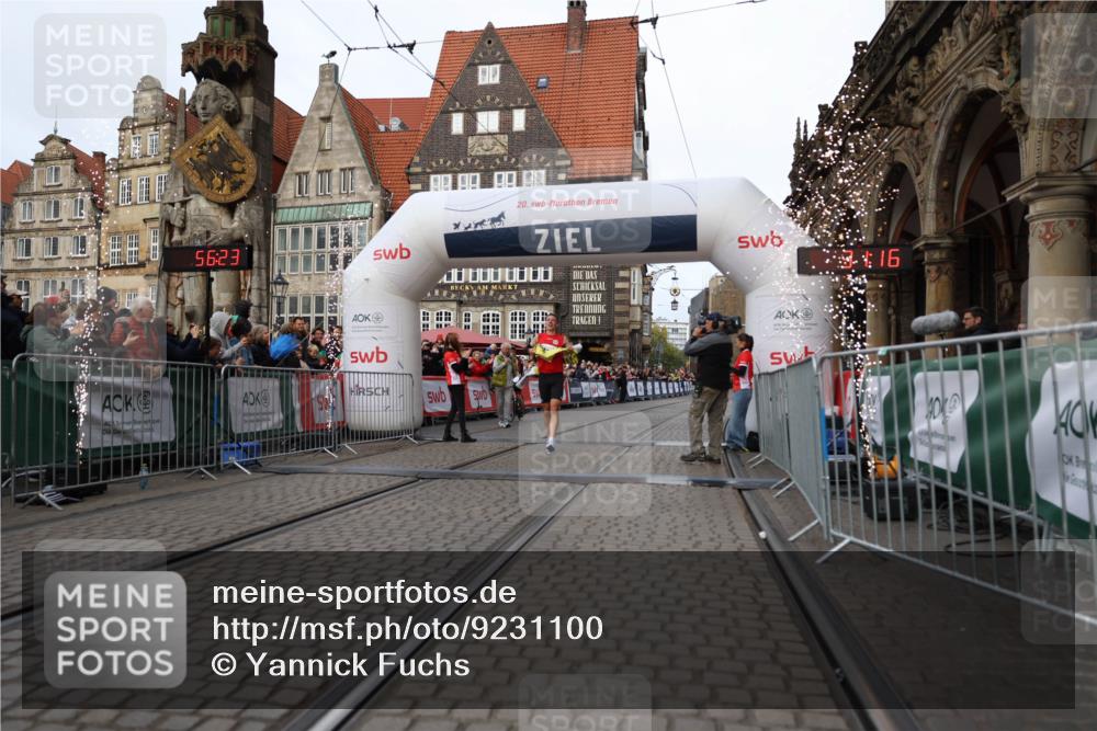 05.10.2025 - 20. swb-Marathon Bremen Yannick Fuchs http://msf.ph/oto/9231100 05.10.2025 10:27:12 Ziel 35 meine-sportfotos.de