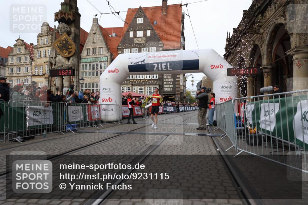 05.10.2025 - 20. swb-Marathon Bremen Yannick Fuchs http://msf.ph/oto/9231115 05.10.2025 10:27:12 Ziel 35 meine-sportfotos.de