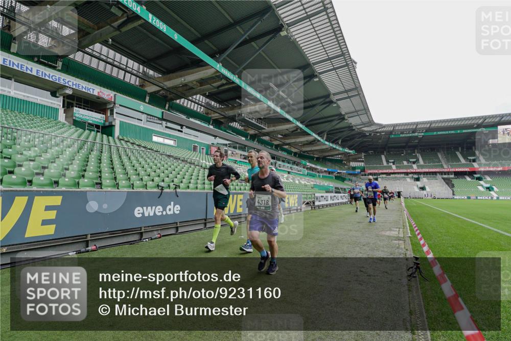 05.10.2025 - 20. swb-Marathon Bremen Michael Burmester http://msf.ph/oto/9231160 05.10.2025 12:50:03 Laufen im Stadion 150, 187, 217, 270, 287, 424, 511, 679, 845, 906, 939, 1388, 1535, 1609, 1707, 1876, 1904, 2044, 2356, 2721, 3228, 3259, 3353, 3544, 3738, 3885, 3960, 4006, 4318, 4367, 4438, 4870, 4938, 5118, 5389, 5564, 5873, 5894, 6214, 6216, 6281, 6431, 6717, 6805, 7647, 7826, 7963, 7987, 8401, 8536, 8873, 8907, 9118, 1257, 1654, 1727, 2119, 2594, 2988, 2990, 3124, 4385, 6619, 6877, 8216 meine-sportfotos.de