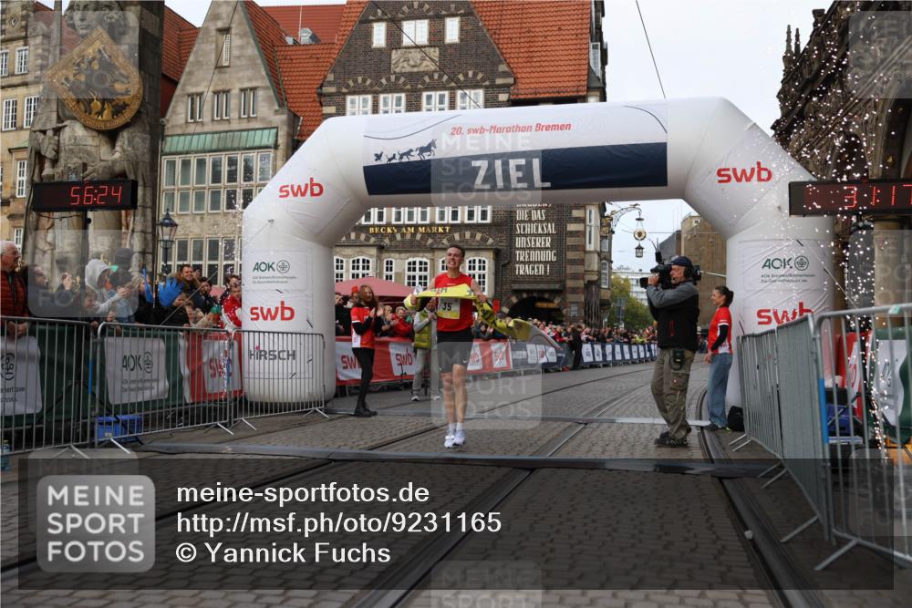 05.10.2025 - 20. swb-Marathon Bremen Yannick Fuchs http://msf.ph/oto/9231165 05.10.2025 10:27:13 Ziel 35 meine-sportfotos.de