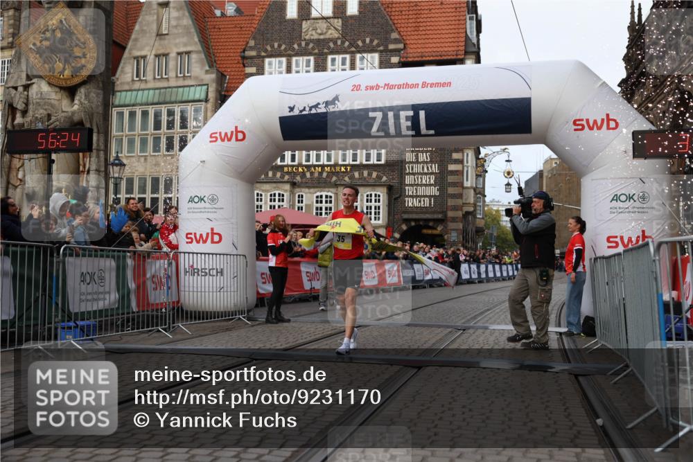 05.10.2025 - 20. swb-Marathon Bremen Yannick Fuchs http://msf.ph/oto/9231170 05.10.2025 10:27:13 Ziel 35 meine-sportfotos.de
