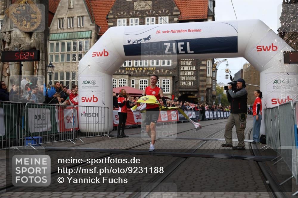 05.10.2025 - 20. swb-Marathon Bremen Yannick Fuchs http://msf.ph/oto/9231188 05.10.2025 10:27:13 Ziel 35 meine-sportfotos.de