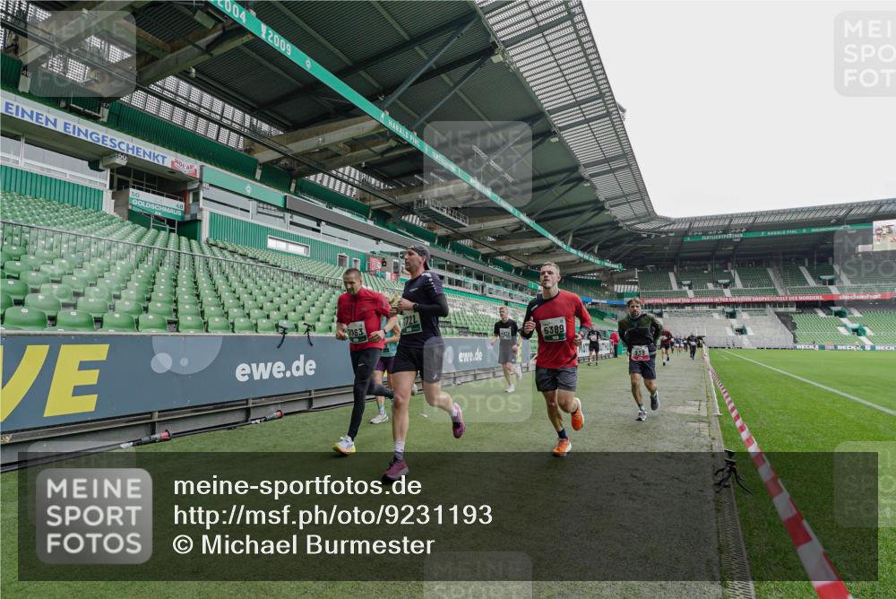 05.10.2025 - 20. swb-Marathon Bremen Michael Burmester http://msf.ph/oto/9231193 05.10.2025 12:50:09 Laufen im Stadion 150, 187, 217, 270, 287, 424, 511, 679, 736, 845, 906, 939, 1025, 1359, 1388, 1707, 1876, 1904, 2356, 2721, 3228, 3259, 3353, 3738, 3885, 3960, 4006, 4318, 4367, 4438, 4870, 4938, 5118, 5184, 5389, 5564, 5873, 5894, 6214, 6216, 6281, 6717, 6805, 7647, 7826, 7963, 7987, 8401, 8536, 8873, 8907, 9118, 1257, 1535, 1609, 1727, 2044, 2594, 2988, 3124, 3544, 3960, 6431, 6619, 6877, 8216 meine-sportfotos.de