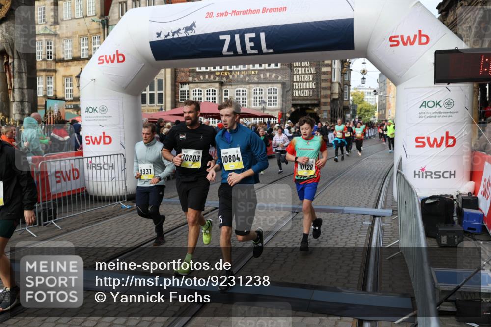 05.10.2025 - 20. swb-Marathon Bremen Yannick Fuchs http://msf.ph/oto/9231238 05.10.2025 11:02:55 Ziel 9331, 9360, 9516, 9841, 10129, 10207, 10510, 10530, 10734, 10803, 10804, 10940, 11024, 11193, 11576 meine-sportfotos.de