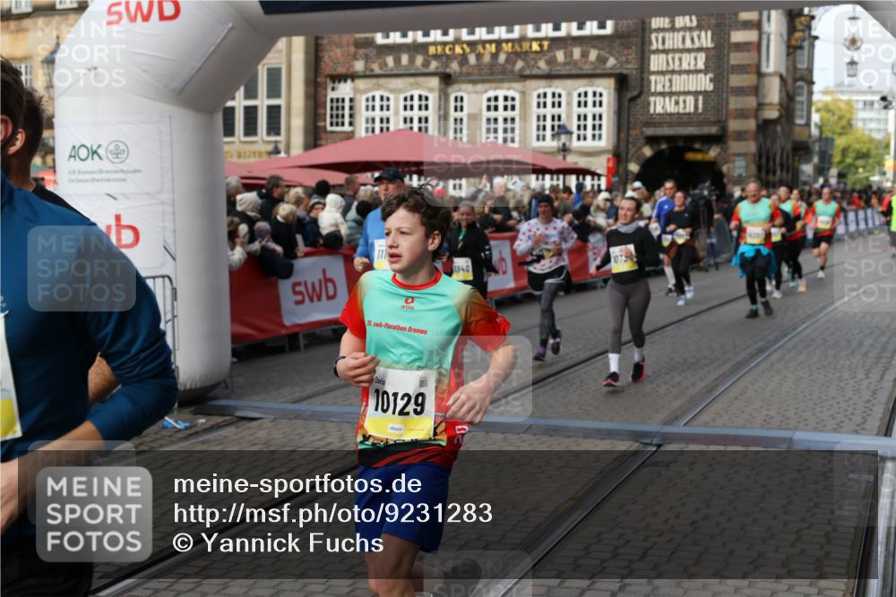 05.10.2025 - 20. swb-Marathon Bremen Yannick Fuchs http://msf.ph/oto/9231283 05.10.2025 11:02:56 Ziel 9331, 9360, 9516, 10129, 10207, 10530, 10734, 10803, 10804, 10940, 11024, 11087, 11193, 11576 meine-sportfotos.de