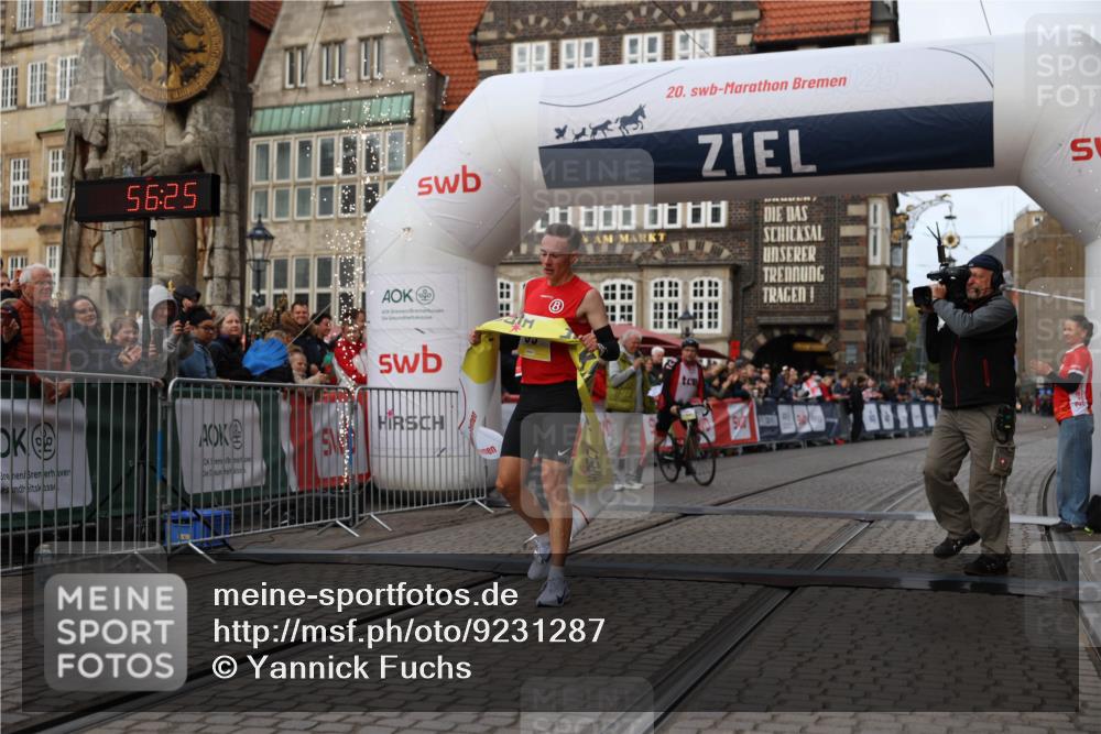 05.10.2025 - 20. swb-Marathon Bremen Yannick Fuchs http://msf.ph/oto/9231287 05.10.2025 10:27:14 Ziel 35 meine-sportfotos.de