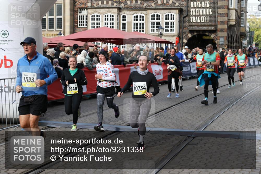 05.10.2025 - 20. swb-Marathon Bremen Yannick Fuchs http://msf.ph/oto/9231338 05.10.2025 11:02:57 Ziel 9331, 9360, 9516, 9846, 10129, 10207, 10530, 10734, 10803, 10804, 10940, 11087, 11193, 11504, 11576, 11667, 11668 meine-sportfotos.de