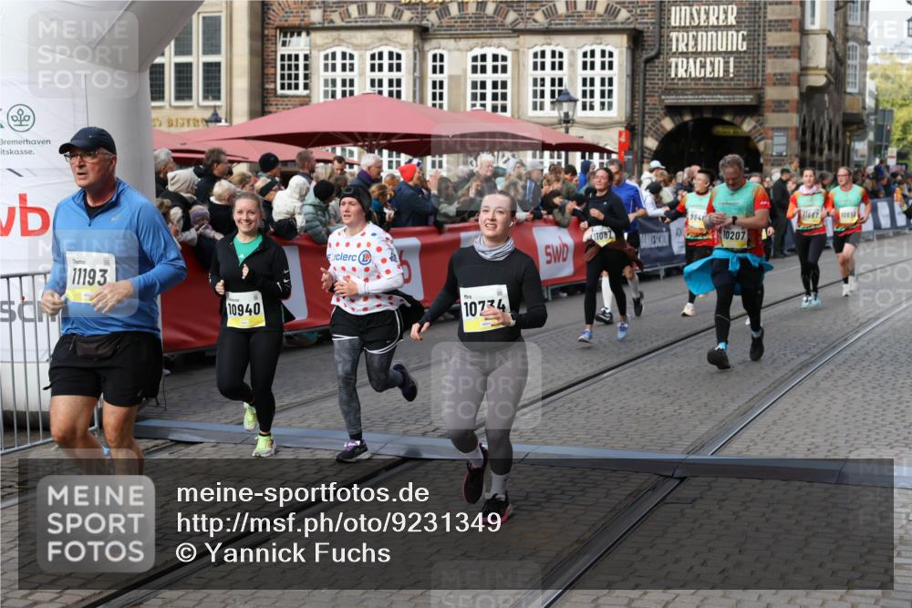 05.10.2025 - 20. swb-Marathon Bremen Yannick Fuchs http://msf.ph/oto/9231349 05.10.2025 11:02:57 Ziel 9331, 9360, 9516, 9846, 10129, 10207, 10530, 10734, 10803, 10804, 10940, 11087, 11193, 11504, 11576, 11667, 11668 meine-sportfotos.de