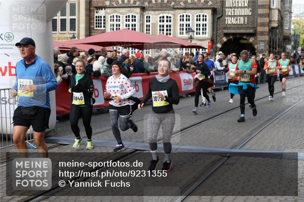 05.10.2025 - 20. swb-Marathon Bremen Yannick Fuchs http://msf.ph/oto/9231355 05.10.2025 11:02:57 Ziel 9331, 9360, 9516, 9846, 10129, 10207, 10530, 10734, 10803, 10804, 10940, 11087, 11193, 11504, 11576, 11667, 11668 meine-sportfotos.de