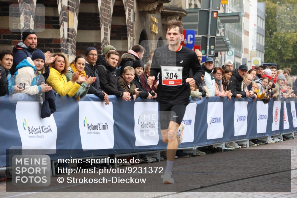 05.10.2025 - 20. swb-Marathon Bremen Strokosch-Dieckow http://msf.ph/oto/9231372 05.10.2025 12:30:21 Ziel 304 meine-sportfotos.de