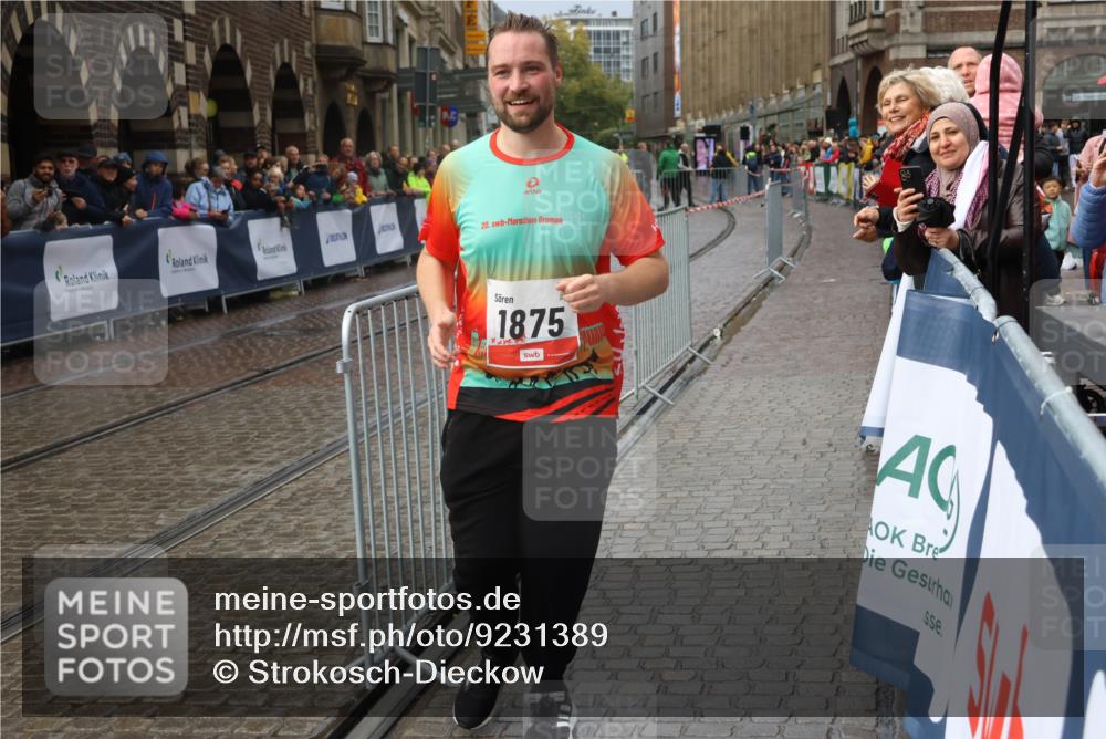 05.10.2025 - 20. swb-Marathon Bremen Strokosch-Dieckow http://msf.ph/oto/9231389 05.10.2025 15:13:39 Ziel 892, 1355, 1875 meine-sportfotos.de