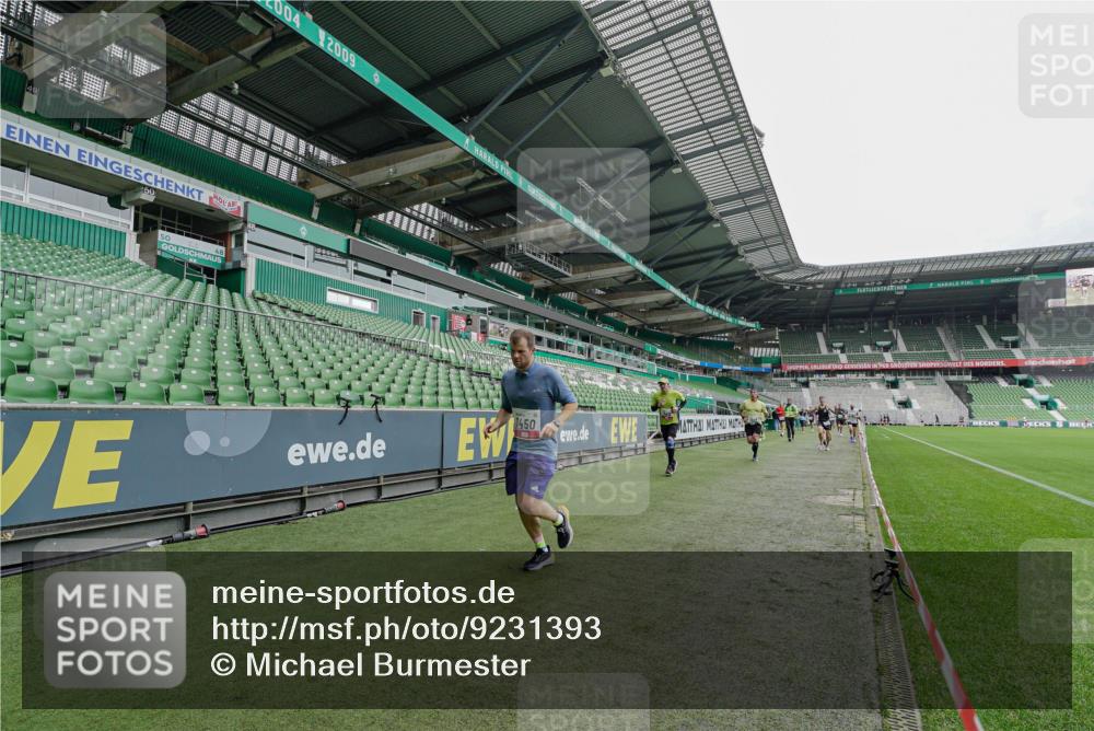 05.10.2025 - 20. swb-Marathon Bremen Michael Burmester http://msf.ph/oto/9231393 05.10.2025 12:50:48 Laufen im Stadion 122, 334, 601, 679, 688, 736, 745, 906, 1025, 1033, 1037, 1044, 1166, 1359, 1450, 1689, 1707, 1909, 2059, 2381, 2721, 3228, 3259, 3267, 3291, 3419, 3608, 3661, 4032, 4318, 4366, 4938, 4962, 5184, 5389, 5418, 5551, 5564, 5817, 5838, 5873, 6216, 6252, 6281, 6401, 6477, 6681, 6717, 7493, 7826, 7963, 8083, 8907, 8995, 217, 287, 511, 845, 939, 1388, 1707, 3259, 3353, 3885, 4006, 4367, 4870, 5118, 5894, 6214, 6281, 8401, 8536, 8873, 9118 meine-sportfotos.de