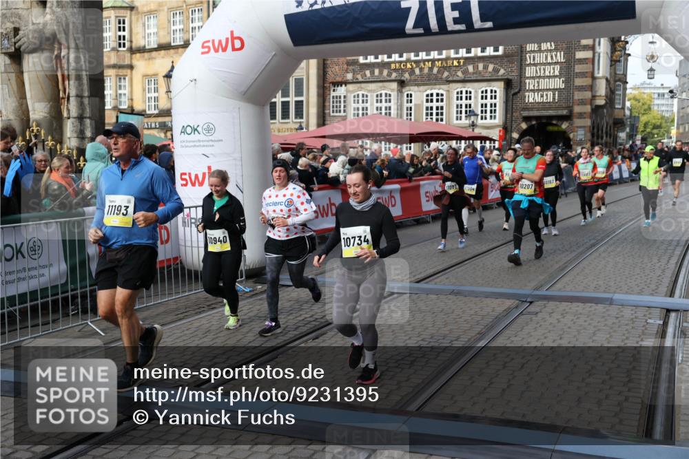 05.10.2025 - 20. swb-Marathon Bremen Yannick Fuchs http://msf.ph/oto/9231395 05.10.2025 11:02:58 Ziel 9331, 9360, 9516, 9846, 10129, 10167, 10207, 10530, 10656, 10734, 10803, 10804, 10940, 11087, 11193, 11504, 11576, 11667, 11668 meine-sportfotos.de