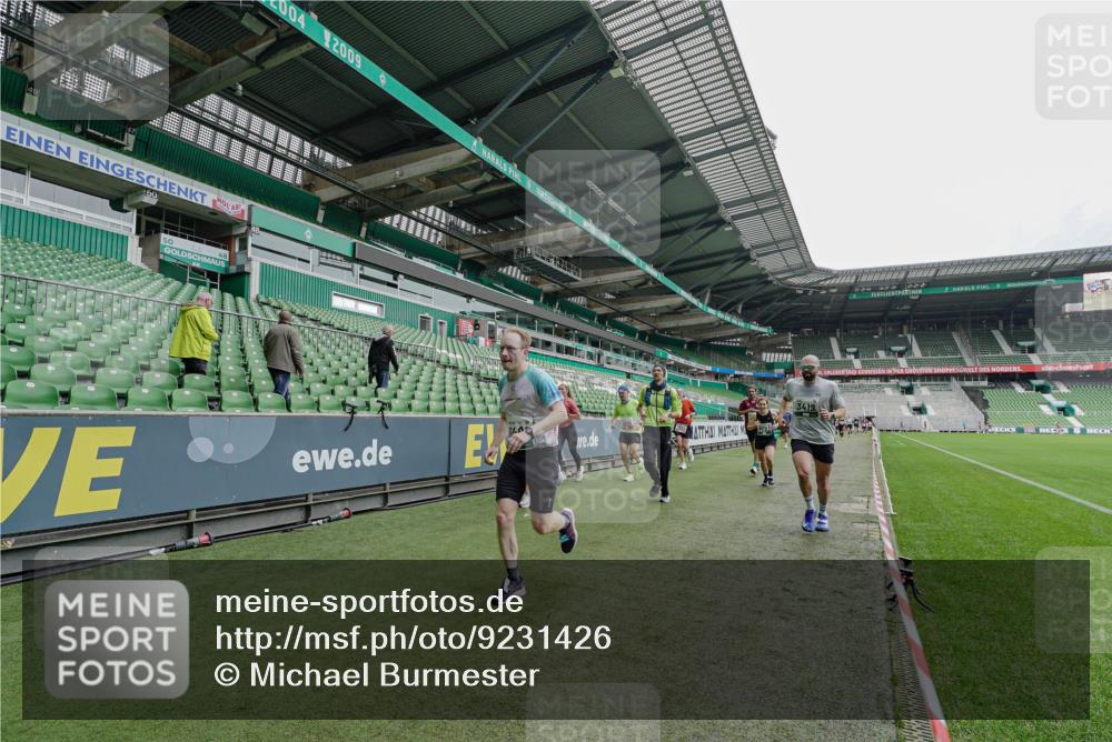 05.10.2025 - 20. swb-Marathon Bremen Michael Burmester http://msf.ph/oto/9231426 05.10.2025 12:50:54 Laufen im Stadion 122, 334, 503, 601, 679, 688, 736, 745, 906, 1025, 1033, 1037, 1044, 1166, 1359, 1450, 1499, 1689, 1909, 2059, 2381, 2721, 3228, 3267, 3291, 3419, 3608, 3661, 4032, 4104, 4366, 4938, 4962, 5184, 5389, 5418, 5551, 5564, 5817, 5838, 5873, 6066, 6252, 6401, 6477, 6681, 6717, 7493, 7826, 7963, 8083, 8907, 8995, 217, 287, 511, 845, 939, 1388, 1707, 3259, 3353, 4006, 4318, 4367, 5118, 6214, 6216, 6281, 8401, 8536, 8873, 9118 meine-sportfotos.de