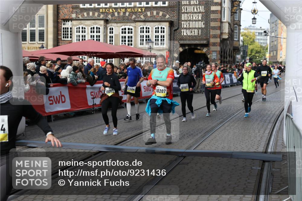 05.10.2025 - 20. swb-Marathon Bremen Yannick Fuchs http://msf.ph/oto/9231436 05.10.2025 11:02:58 Ziel 9331, 9360, 9516, 9846, 10129, 10167, 10207, 10530, 10656, 10734, 10803, 10804, 10940, 11087, 11193, 11504, 11576, 11667, 11668 meine-sportfotos.de
