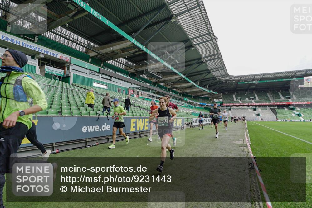 05.10.2025 - 20. swb-Marathon Bremen Michael Burmester http://msf.ph/oto/9231443 05.10.2025 12:50:56 Laufen im Stadion 122, 334, 503, 601, 679, 688, 736, 745, 906, 1025, 1033, 1037, 1044, 1166, 1359, 1450, 1499, 1689, 1909, 2059, 2381, 2493, 3228, 3267, 3291, 3419, 3608, 3661, 4032, 4104, 4366, 4654, 4938, 4962, 5184, 5389, 5418, 5551, 5564, 5817, 5838, 5873, 6066, 6252, 6401, 6477, 6681, 6717, 7493, 7826, 8083, 8995, 217, 511, 845, 939, 1388, 1707, 2721, 3259, 3353, 4318, 4367, 5118, 6214, 6216, 6281, 7963, 8873, 8907 meine-sportfotos.de