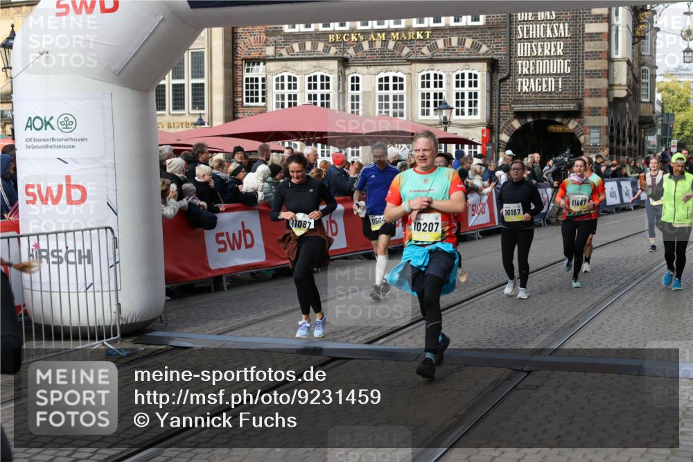 05.10.2025 - 20. swb-Marathon Bremen Yannick Fuchs http://msf.ph/oto/9231459 05.10.2025 11:02:59 Ziel 9331, 9360, 9516, 9644, 9846, 10129, 10167, 10207, 10656, 10734, 10803, 10804, 10940, 11087, 11193, 11312, 11504, 11576, 11667, 11668 meine-sportfotos.de