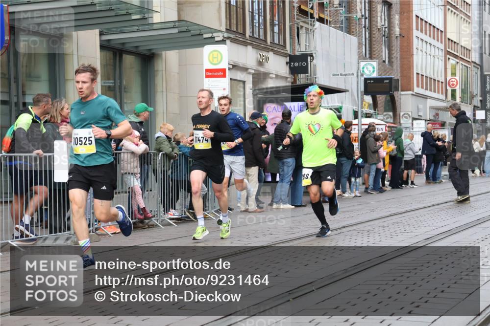 05.10.2025 - 20. swb-Marathon Bremen Strokosch-Dieckow http://msf.ph/oto/9231464 05.10.2025 10:39:23 Ziel 9213, 9289, 9671, 9922, 10052, 10171, 10175, 10176, 10525, 10753, 11335, 11349, 11418, 11474, 9213, 9289, 9671, 9922, 10052, 10171, 10175, 10176, 10525, 10753, 11335, 11349, 11418, 11474 meine-sportfotos.de