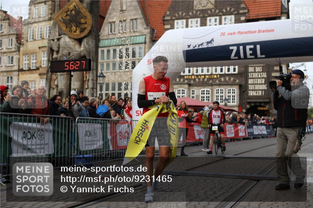 05.10.2025 - 20. swb-Marathon Bremen Yannick Fuchs http://msf.ph/oto/9231465 05.10.2025 10:27:16 Ziel 35 meine-sportfotos.de