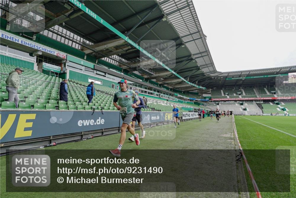 05.10.2025 - 20. swb-Marathon Bremen Michael Burmester http://msf.ph/oto/9231490 05.10.2025 12:51:01 Laufen im Stadion 122, 334, 503, 601, 688, 736, 745, 1025, 1033, 1037, 1044, 1166, 1359, 1450, 1499, 1577, 1689, 1701, 1909, 2059, 2381, 2493, 3228, 3267, 3291, 3419, 3608, 3661, 4032, 4104, 4366, 4654, 4962, 5184, 5418, 5551, 5564, 5817, 5838, 6066, 6210, 6252, 6401, 6477, 6681, 6775, 7493, 7723, 8083, 8995, 511, 679, 845, 906, 939, 1388, 1707, 2721, 3228, 3259, 3353, 4318, 4367, 4938, 5118, 5389, 5564, 5873, 6214, 6216, 6281, 6717, 7826, 7963, 8873, 8907 meine-sportfotos.de