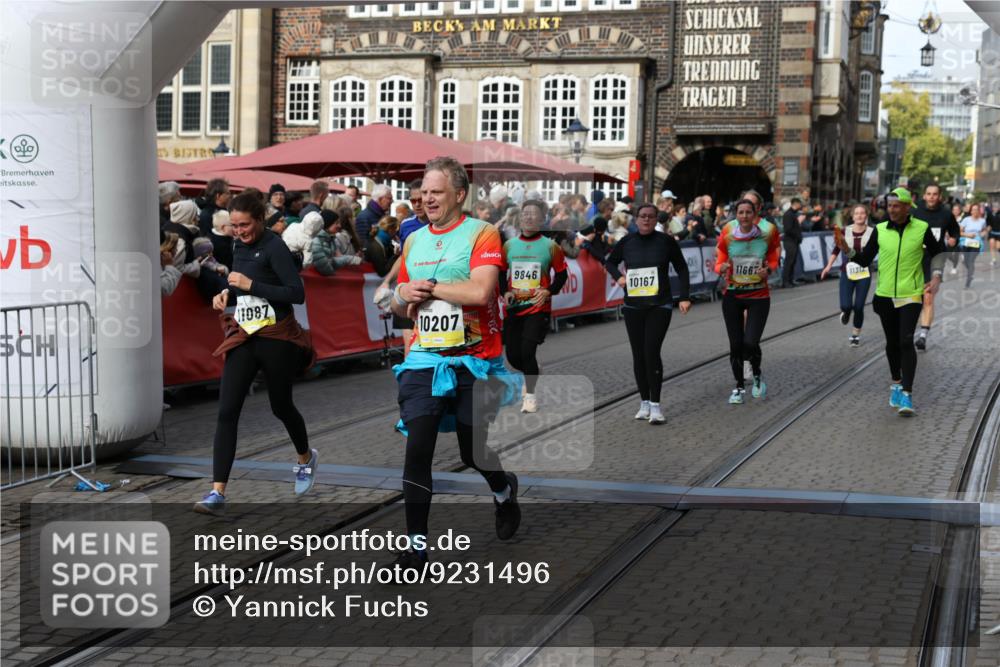 05.10.2025 - 20. swb-Marathon Bremen Yannick Fuchs http://msf.ph/oto/9231496 05.10.2025 11:02:59 Ziel 9331, 9360, 9516, 9644, 9846, 10129, 10167, 10207, 10656, 10734, 10803, 10804, 10940, 11087, 11193, 11312, 11504, 11576, 11667, 11668 meine-sportfotos.de