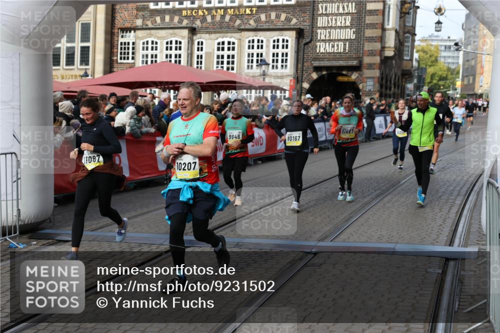 05.10.2025 - 20. swb-Marathon Bremen Yannick Fuchs http://msf.ph/oto/9231502 05.10.2025 11:02:59 Ziel 9331, 9360, 9516, 9644, 9846, 10129, 10167, 10207, 10656, 10734, 10803, 10804, 10940, 11087, 11193, 11312, 11504, 11576, 11667, 11668 meine-sportfotos.de