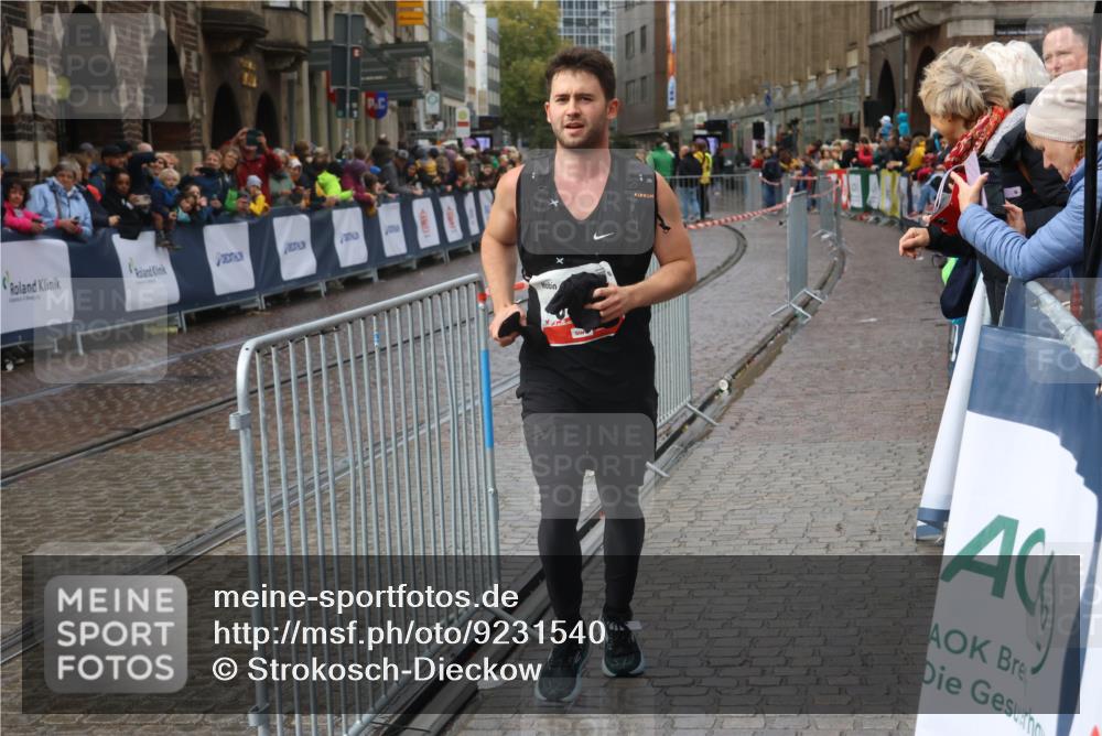 05.10.2025 - 20. swb-Marathon Bremen Strokosch-Dieckow http://msf.ph/oto/9231540 05.10.2025 15:14:15 Ziel 855 meine-sportfotos.de
