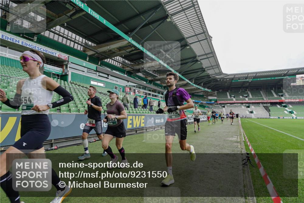 05.10.2025 - 20. swb-Marathon Bremen Michael Burmester http://msf.ph/oto/9231550 05.10.2025 12:51:09 Laufen im Stadion 122, 334, 503, 601, 688, 745, 750, 1033, 1037, 1044, 1064, 1166, 1314, 1450, 1499, 1577, 1689, 1701, 1909, 1911, 2059, 2279, 2350, 2381, 2493, 2526, 3267, 3291, 3419, 3608, 3661, 4032, 4104, 4366, 4654, 4687, 4962, 5184, 5418, 5551, 5817, 5838, 6066, 6210, 6252, 6401, 6477, 6681, 6775, 7493, 7723, 8066, 8083, 8682, 8780, 8995, 679, 736, 906, 1025, 1359, 2721, 3228, 4318, 4938, 5184, 5389, 5564, 5873, 6216, 6717, 7826, 7963, 8907 meine-sportfotos.de