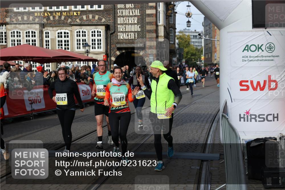 05.10.2025 - 20. swb-Marathon Bremen Yannick Fuchs http://msf.ph/oto/9231623 05.10.2025 11:03:01 Ziel 9644, 9846, 10129, 10167, 10207, 10656, 10734, 10940, 11087, 11193, 11312, 11504, 11576, 11667, 11668, 11735 meine-sportfotos.de