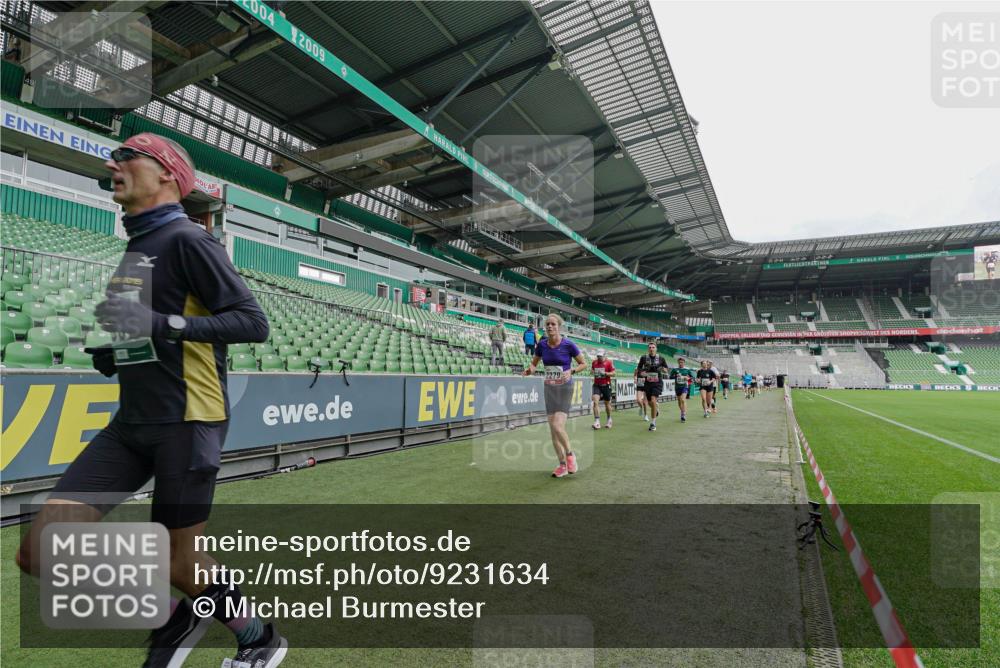 05.10.2025 - 20. swb-Marathon Bremen Michael Burmester http://msf.ph/oto/9231634 05.10.2025 12:51:21 Laufen im Stadion 122, 334, 503, 601, 688, 750, 914, 1037, 1064, 1120, 1314, 1450, 1499, 1577, 1689, 1701, 1748, 1909, 1911, 2059, 2279, 2283, 2350, 2447, 2493, 2526, 3267, 3419, 3608, 3661, 4032, 4104, 4260, 4654, 4687, 4962, 5551, 5817, 5838, 5910, 6066, 6210, 6252, 6401, 6477, 6775, 7713, 7723, 8066, 8083, 8682, 8740, 8780, 8995, 688, 736, 745, 1025, 1033, 1044, 1166, 1359, 2381, 3228, 3291, 4366, 5184, 5418, 5564, 6681, 7493 meine-sportfotos.de